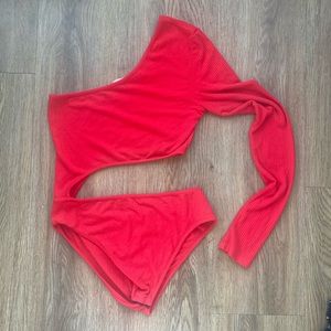 LF CUT OUT ONE SLEEVE BODY SUIT